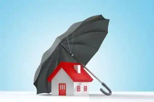 How Holiday Home Insurance Safeguards Your Rental Property